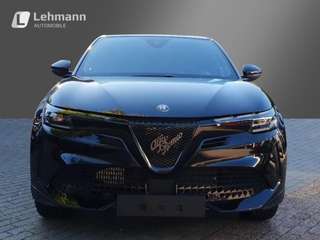 Schräge Frontansicht auf einen Alfa Romeo Junior , freigestellt