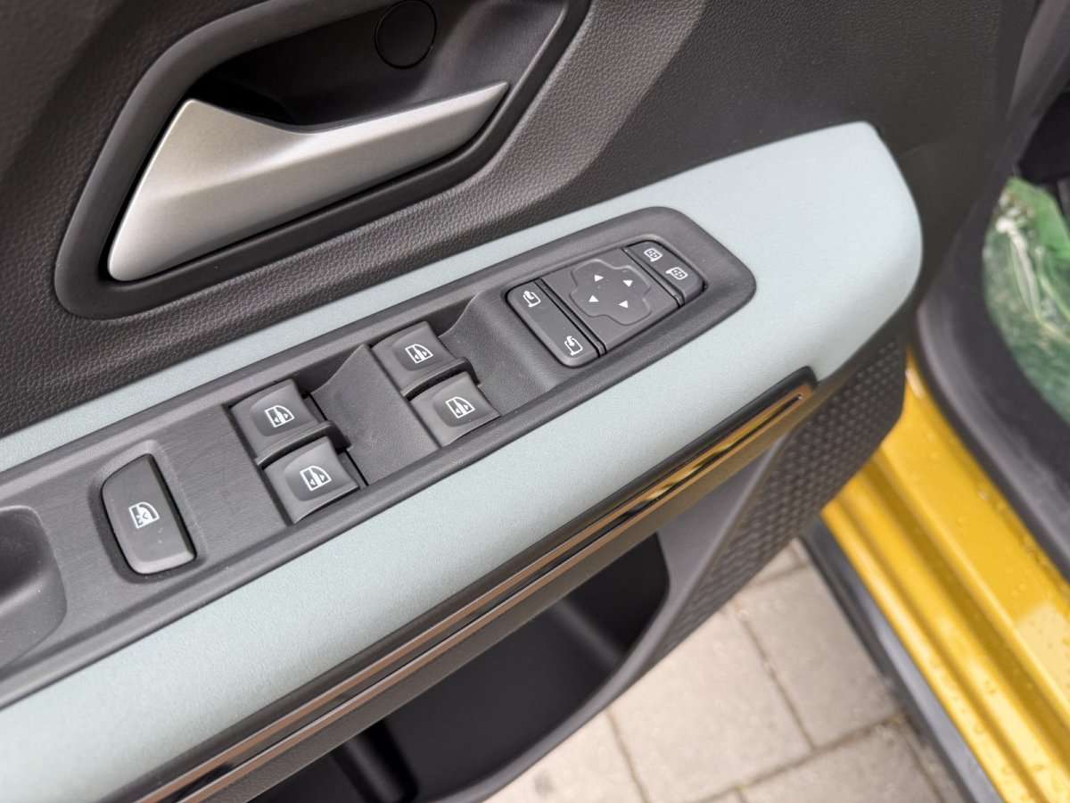 Fahrzeugbild eines Dacia Sandero