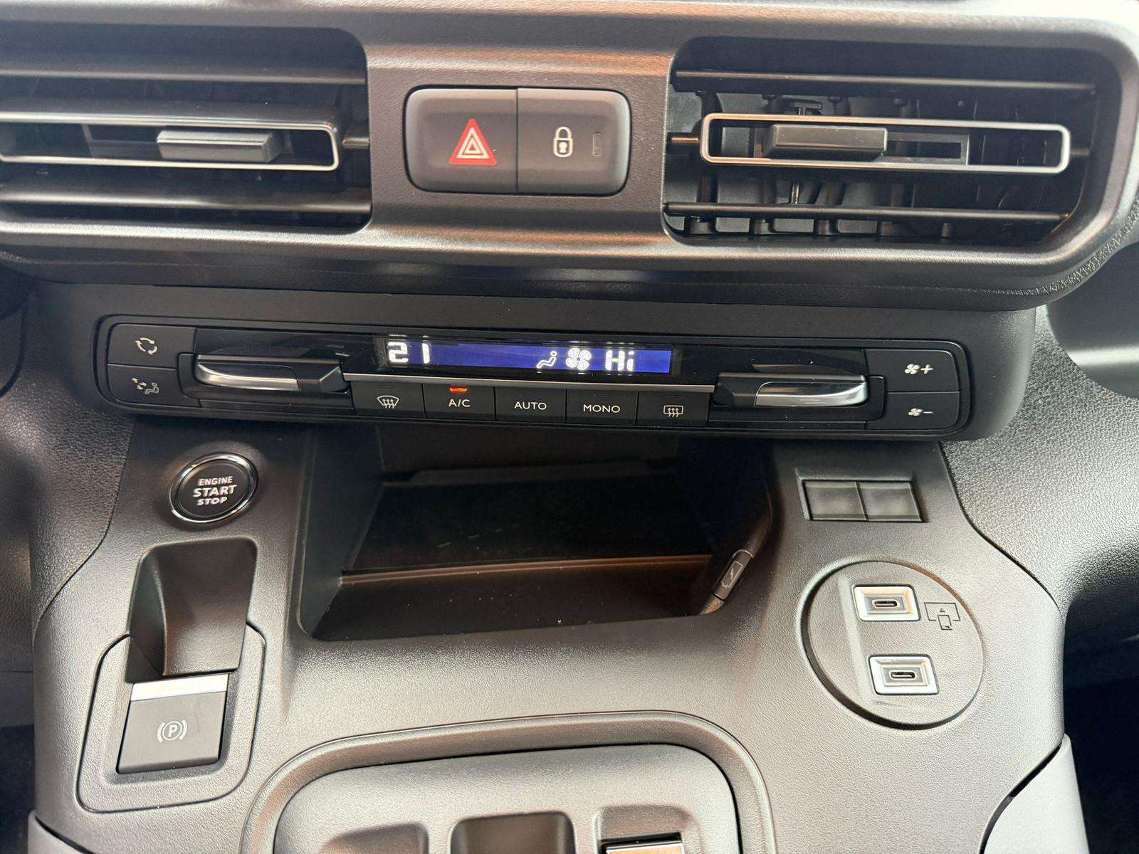 Fahrzeugbild eines Opel Combo Life