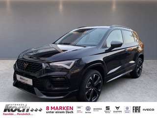 Schräge Frontansicht auf einen CUPRA Ateca , freigestellt