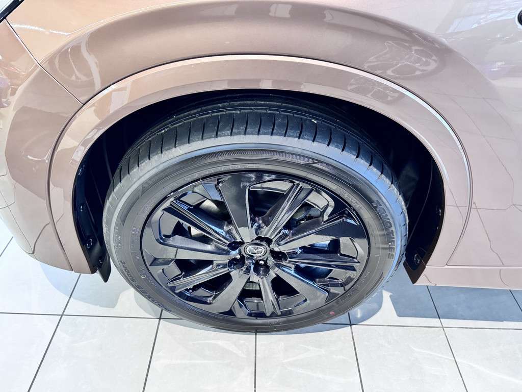 Fahrzeugbild eines Mazda CX-80