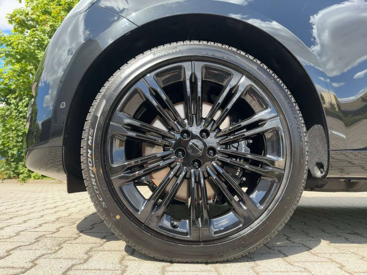 Fahrzeugbild eines Land Rover Range Rover