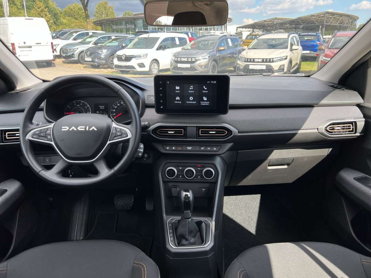 Fahrzeugbild eines Dacia Sandero