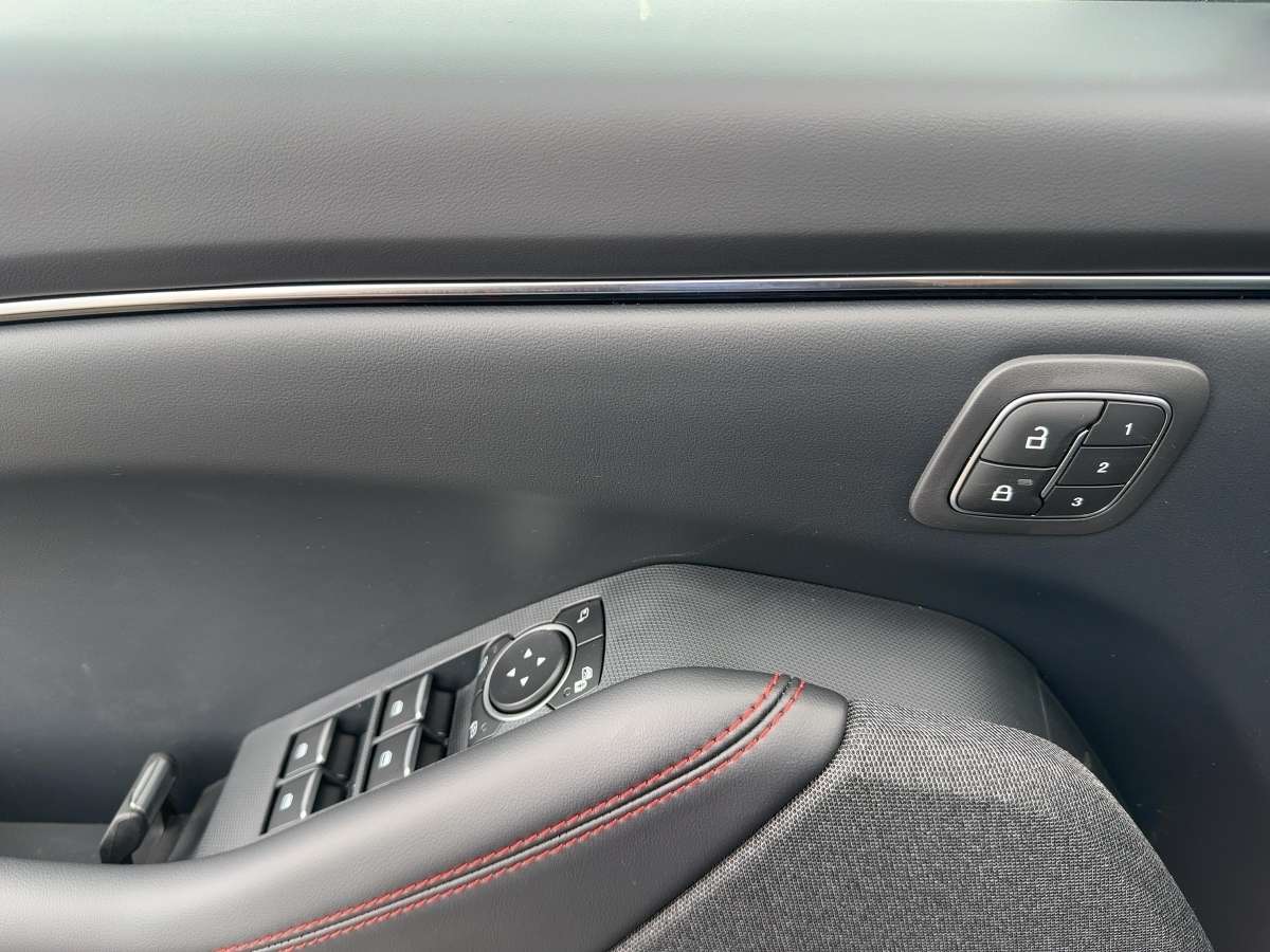 Fahrzeugbild eines Ford Mustang Mach-E