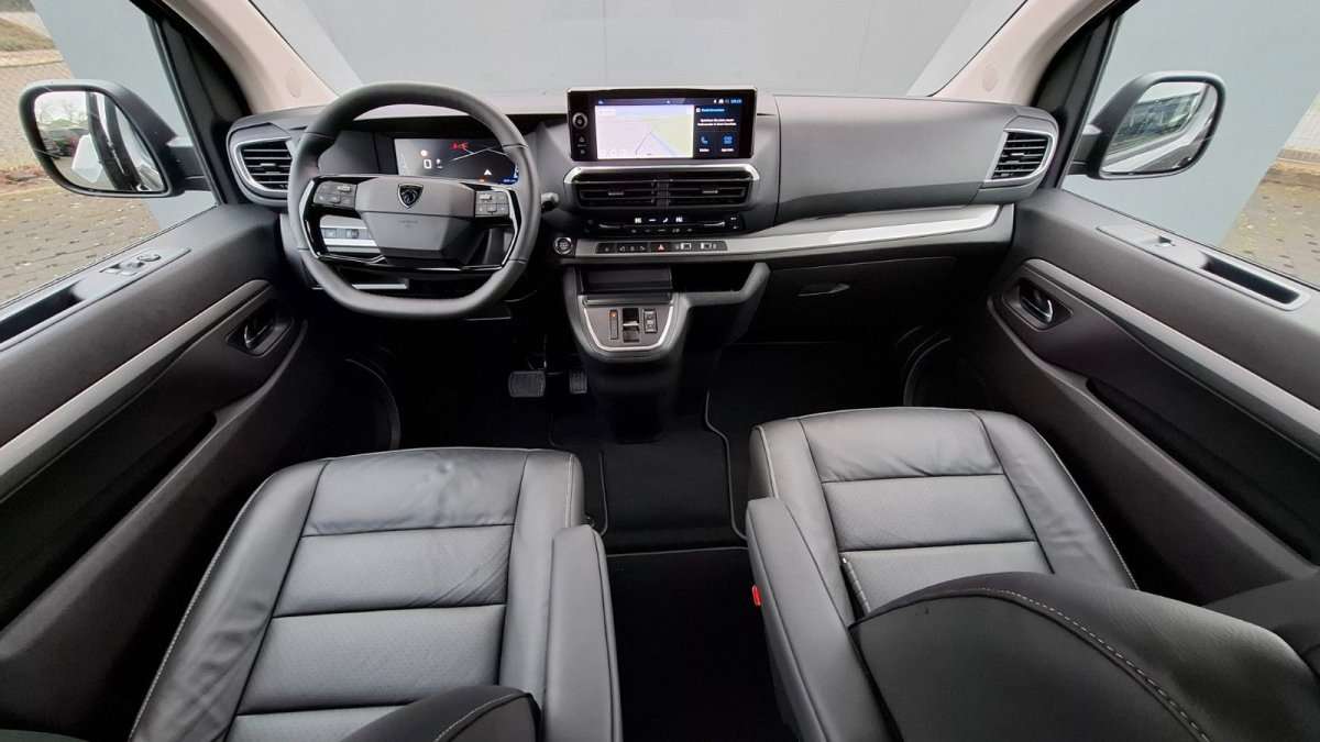 Fahrzeugbild eines Peugeot Traveller