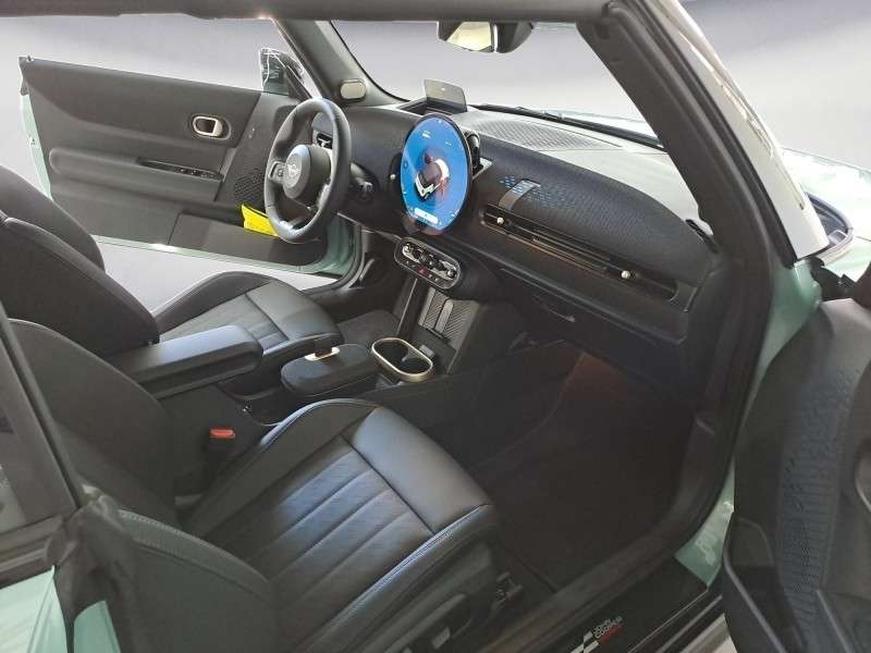 Fahrzeugbild eines MINI COOPER