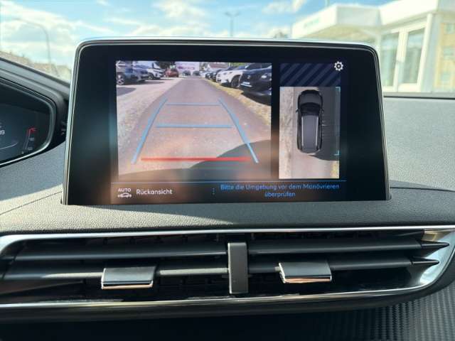 Fahrzeugbild eines Peugeot 5008