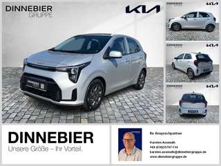 Schräge Frontansicht auf einen Kia Picanto , freigestellt