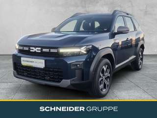 Schräge Frontansicht auf einen Dacia Bigster , freigestellt