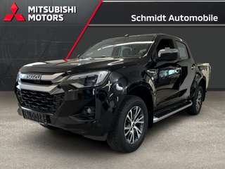 Schräge Frontansicht auf einen Isuzu D-MAX , freigestellt