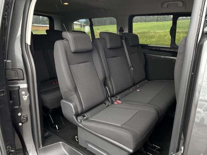 Fahrzeugbild eines Opel Vivaro