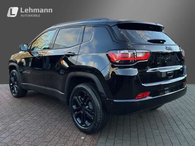 Fahrzeugbild eines Jeep Compass