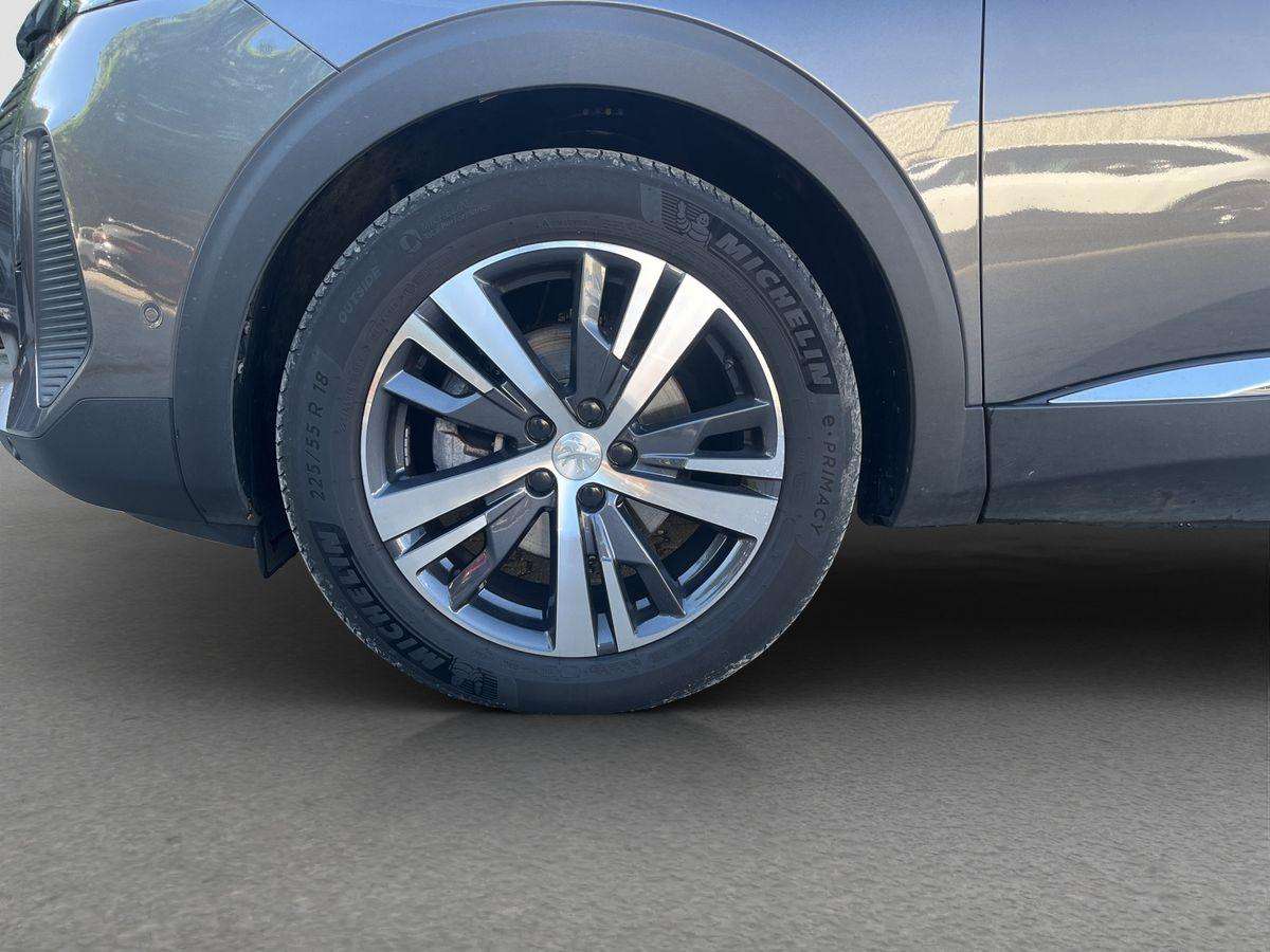 Fahrzeugbild eines Peugeot 3008