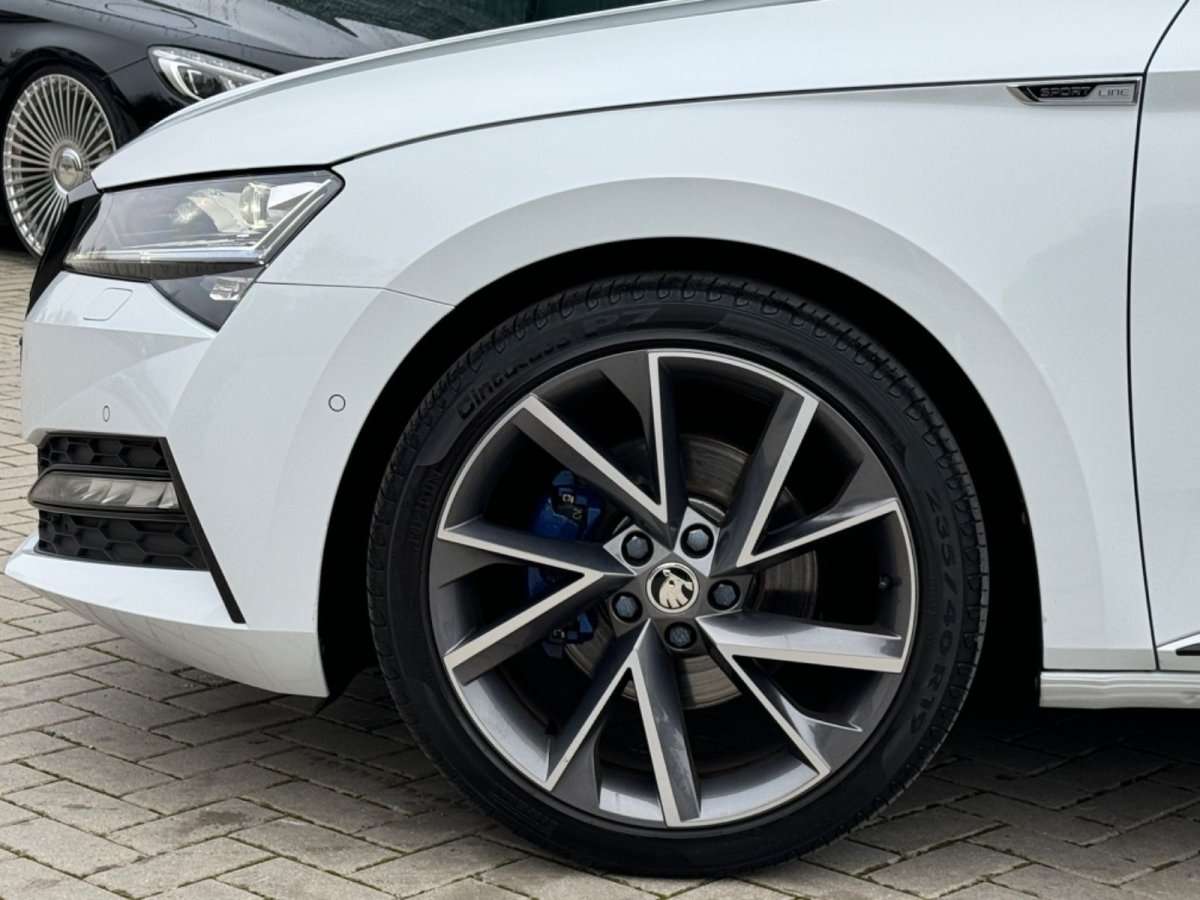 Fahrzeugbild eines Skoda Superb