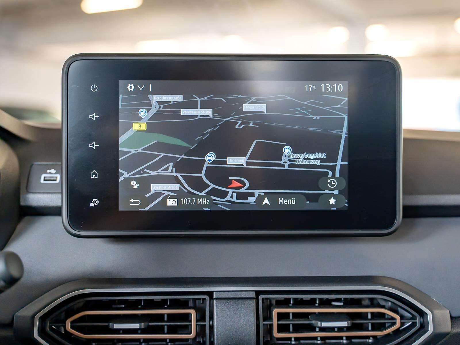 Fahrzeugbild eines Dacia Sandero