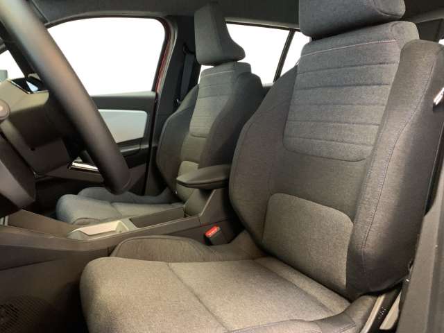 Fahrzeugbild eines Renault 4 E-TECH