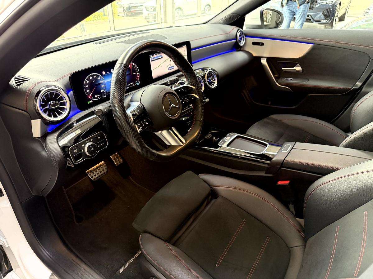 Fahrzeugbild eines Mercedes-Benz CLA