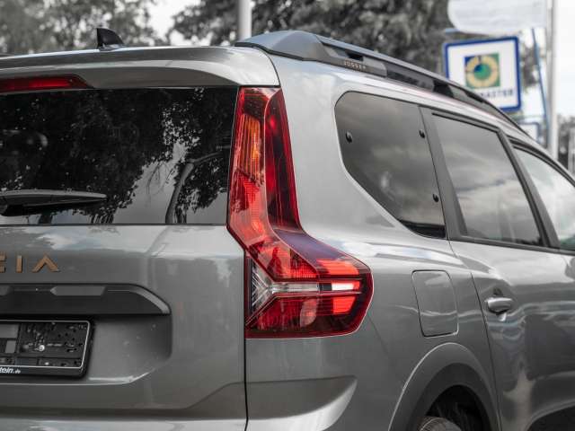 Fahrzeugbild eines Dacia Jogger
