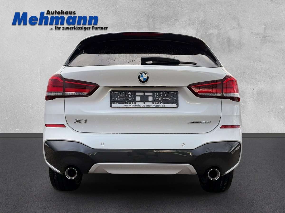 Fahrzeugbild eines BMW X1