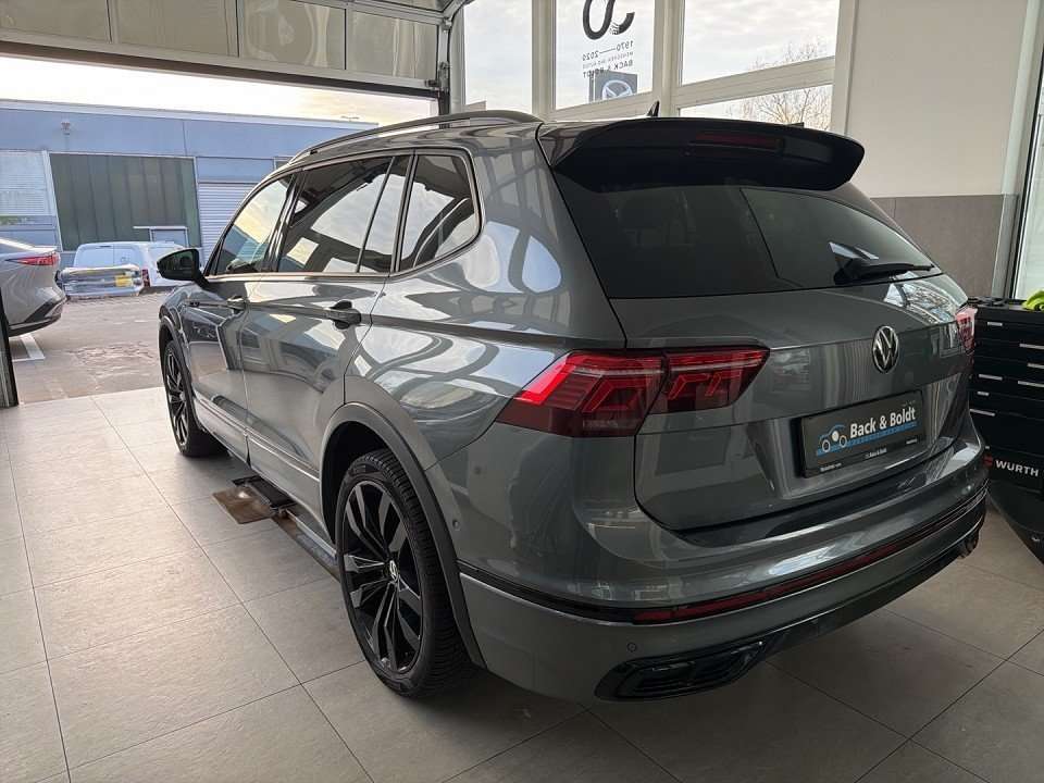 Fahrzeugbild eines Volkswagen Tiguan Allspace
