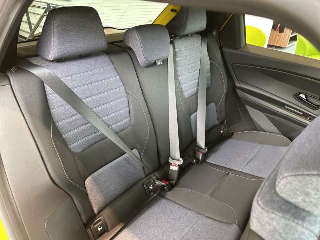 Fahrzeugbild eines Renault 5 E-TECH