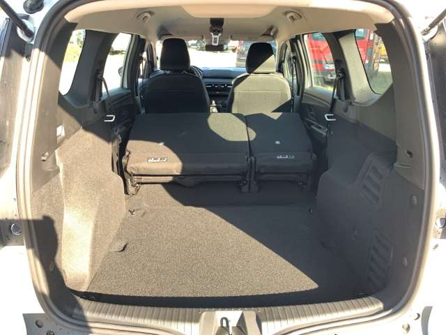Fahrzeugbild eines Dacia Jogger