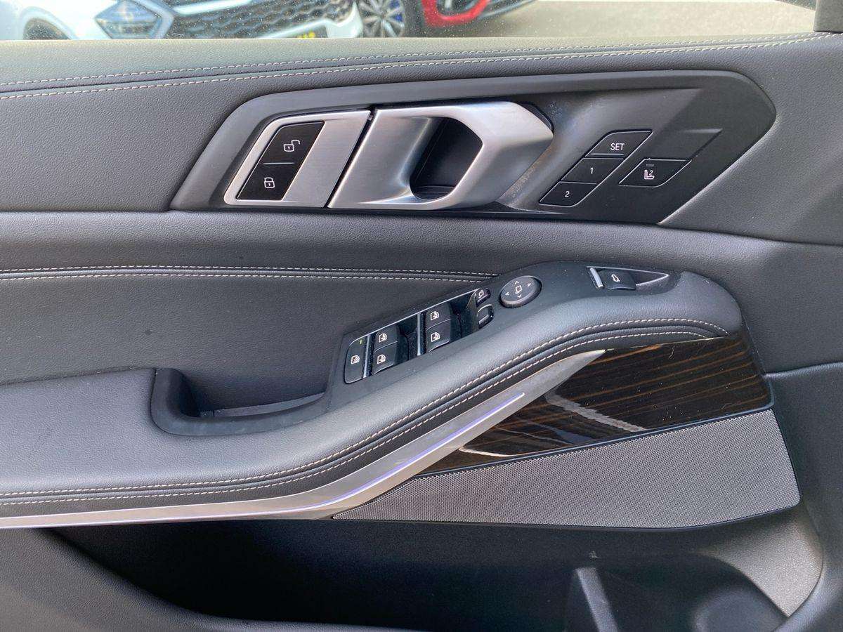 Fahrzeugbild eines BMW X5