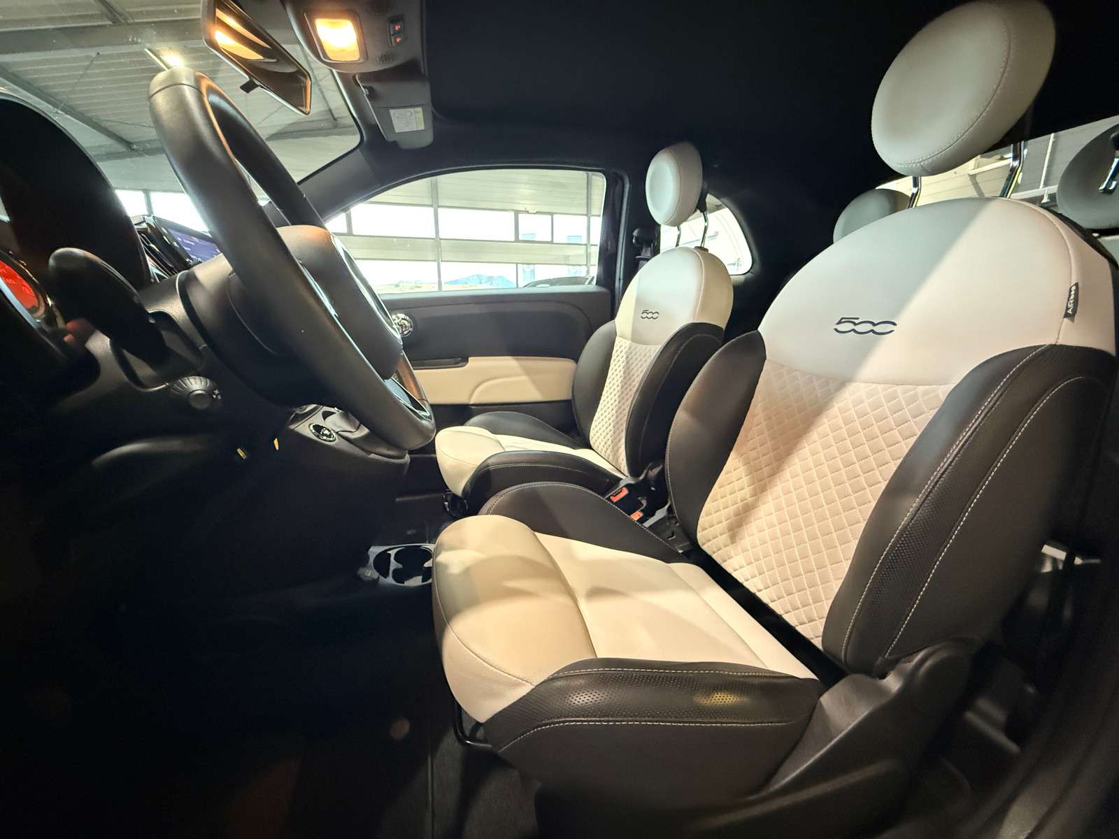 Fahrzeugbild eines Fiat 500