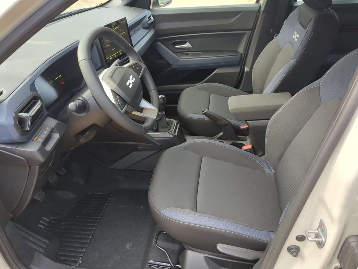 Fahrzeugbild eines Dacia Duster