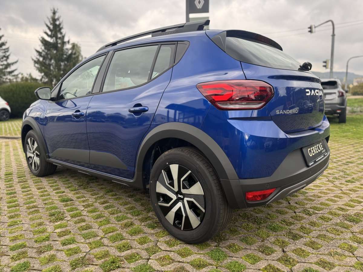 Fahrzeugbild eines Dacia Sandero