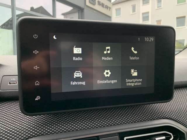 Fahrzeugbild eines Dacia Jogger