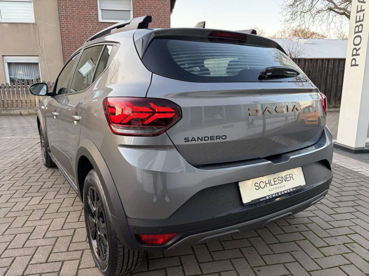 Fahrzeugbild eines Dacia Sandero