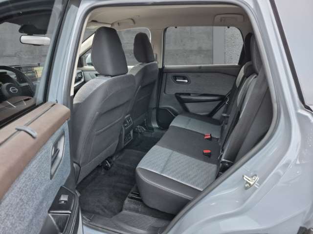 Fahrzeugbild eines Nissan X-TRAIL