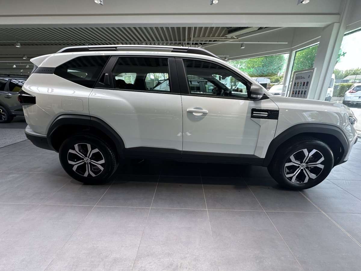 Fahrzeugbild eines Dacia Bigster