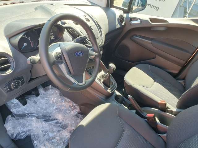 Fahrzeugbild eines Ford Transit Courier