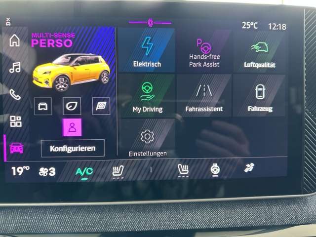 Fahrzeugbild eines Renault 5 E-TECH