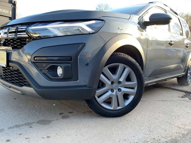 Fahrzeugbild eines Dacia Jogger