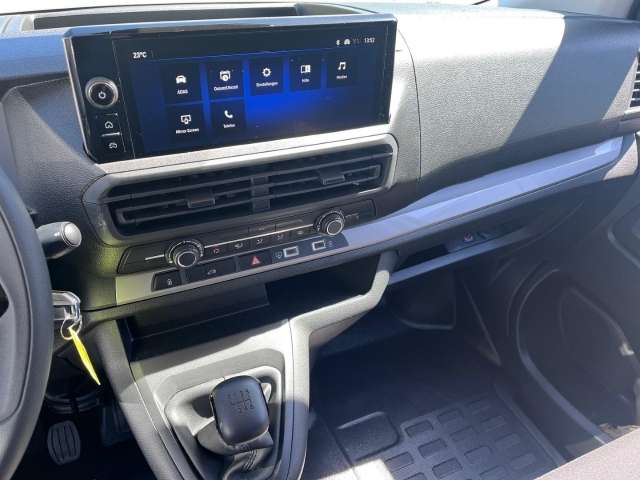 Fahrzeugbild eines Opel Vivaro