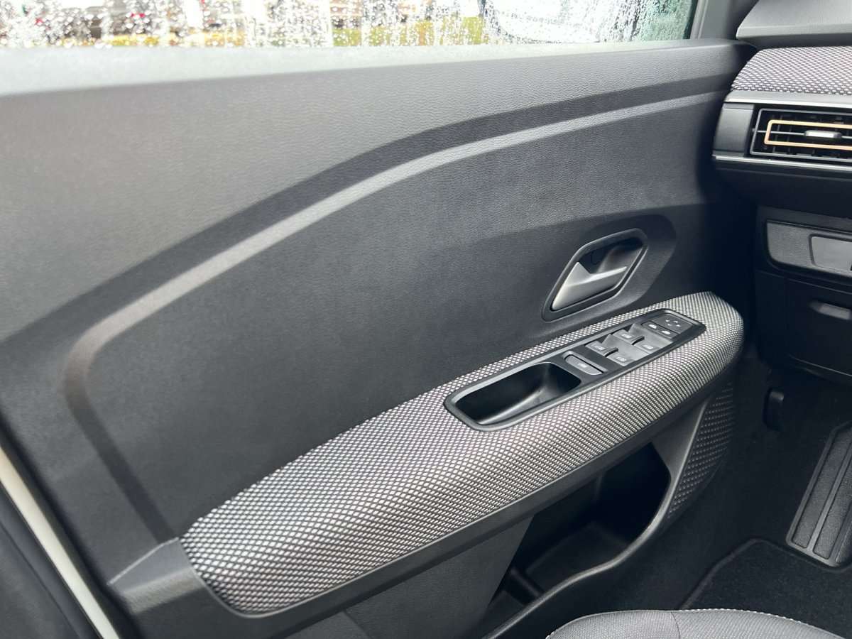 Fahrzeugbild eines Dacia Sandero