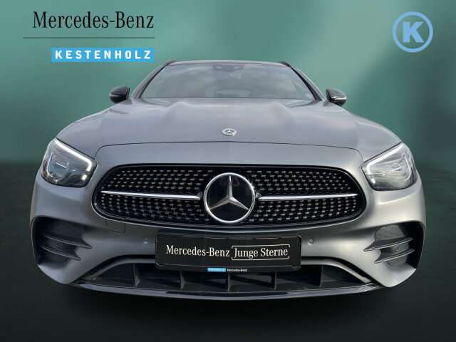 Fahrzeugbild eines Mercedes-Benz E-Klasse