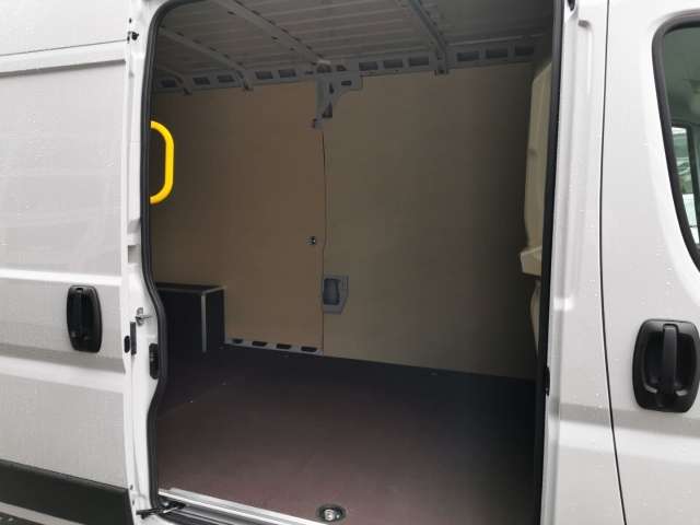 Fahrzeugbild eines Opel Movano