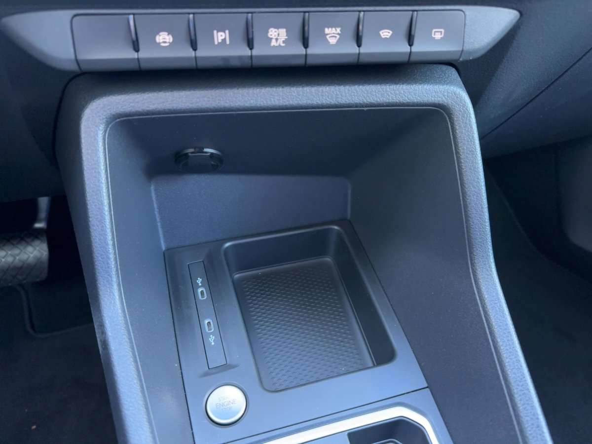 Fahrzeugbild eines Ford Grand Tourneo