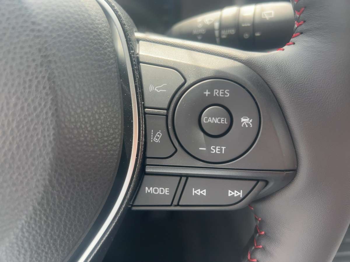 Fahrzeugbild eines Suzuki Across