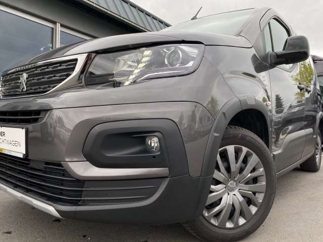 Fahrzeugbild eines Peugeot Rifter