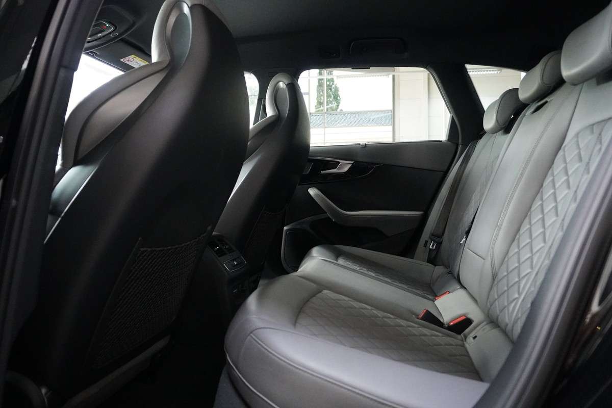 Fahrzeugbild eines Audi S4