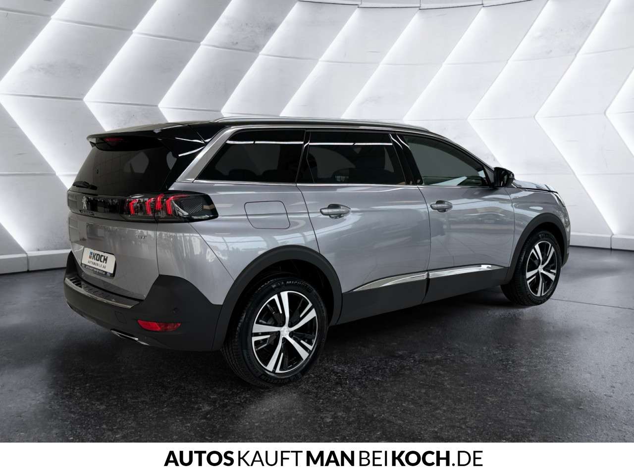 Fahrzeugbild eines Peugeot 5008