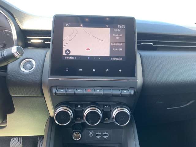 Fahrzeugbild eines Renault Clio