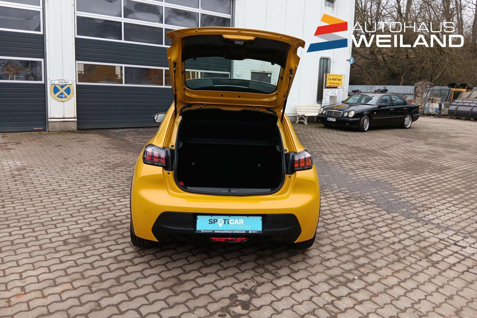 Fahrzeugbild eines Peugeot e-208