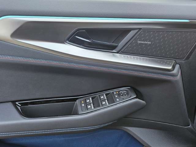 Fahrzeugbild eines Renault Rafale