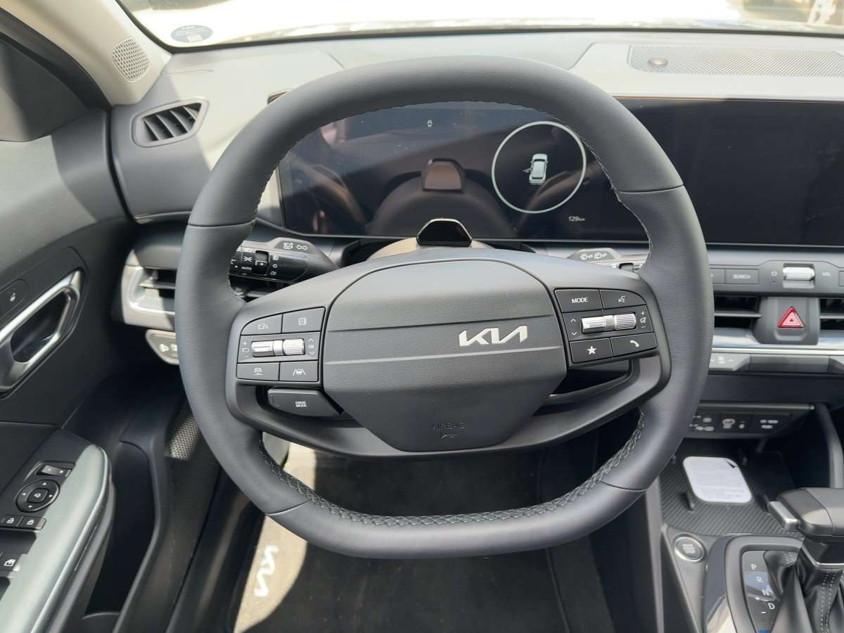 Fahrzeugbild eines Kia K4